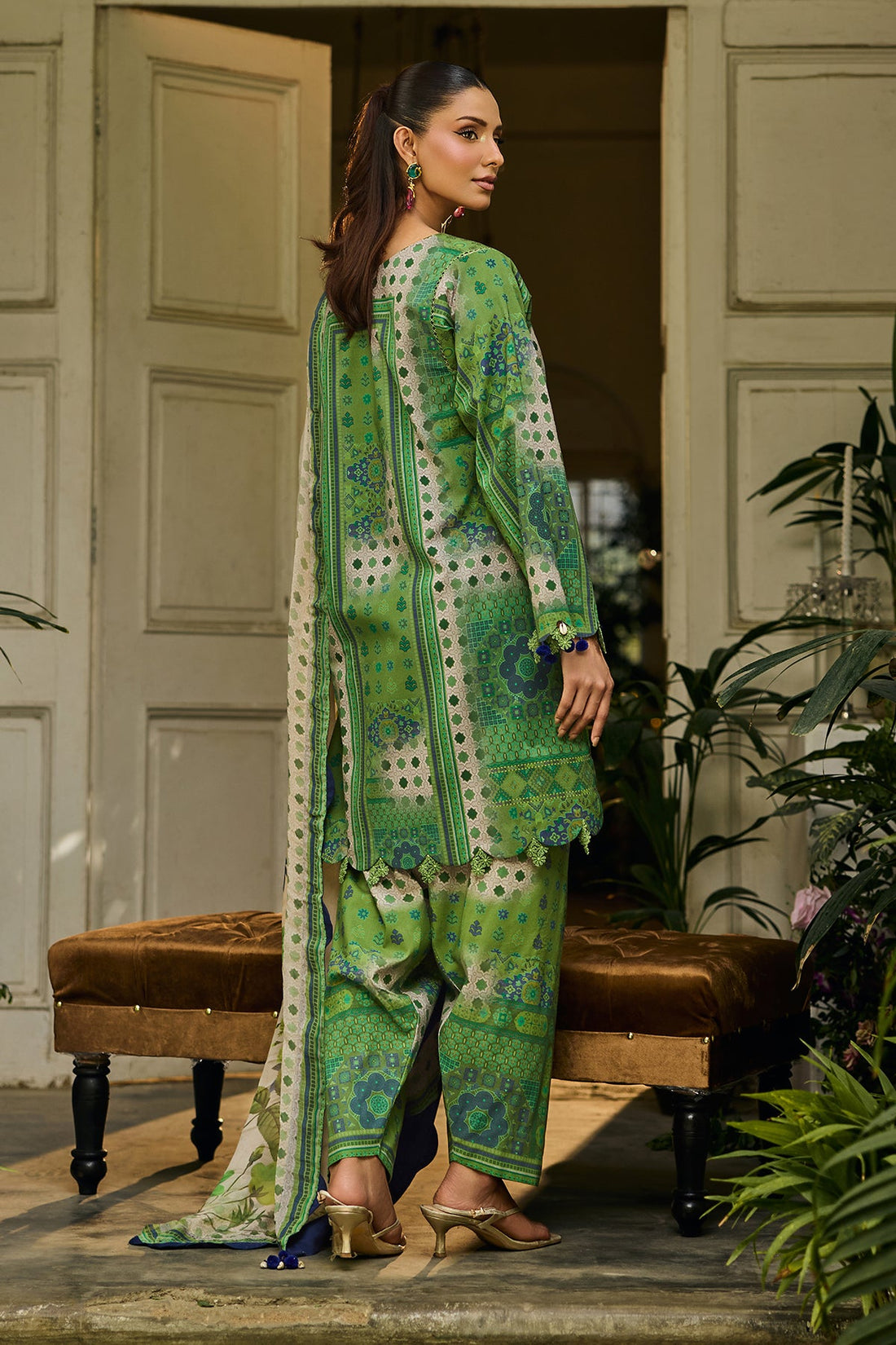 Charizma | C Print Lawn | CP6-17