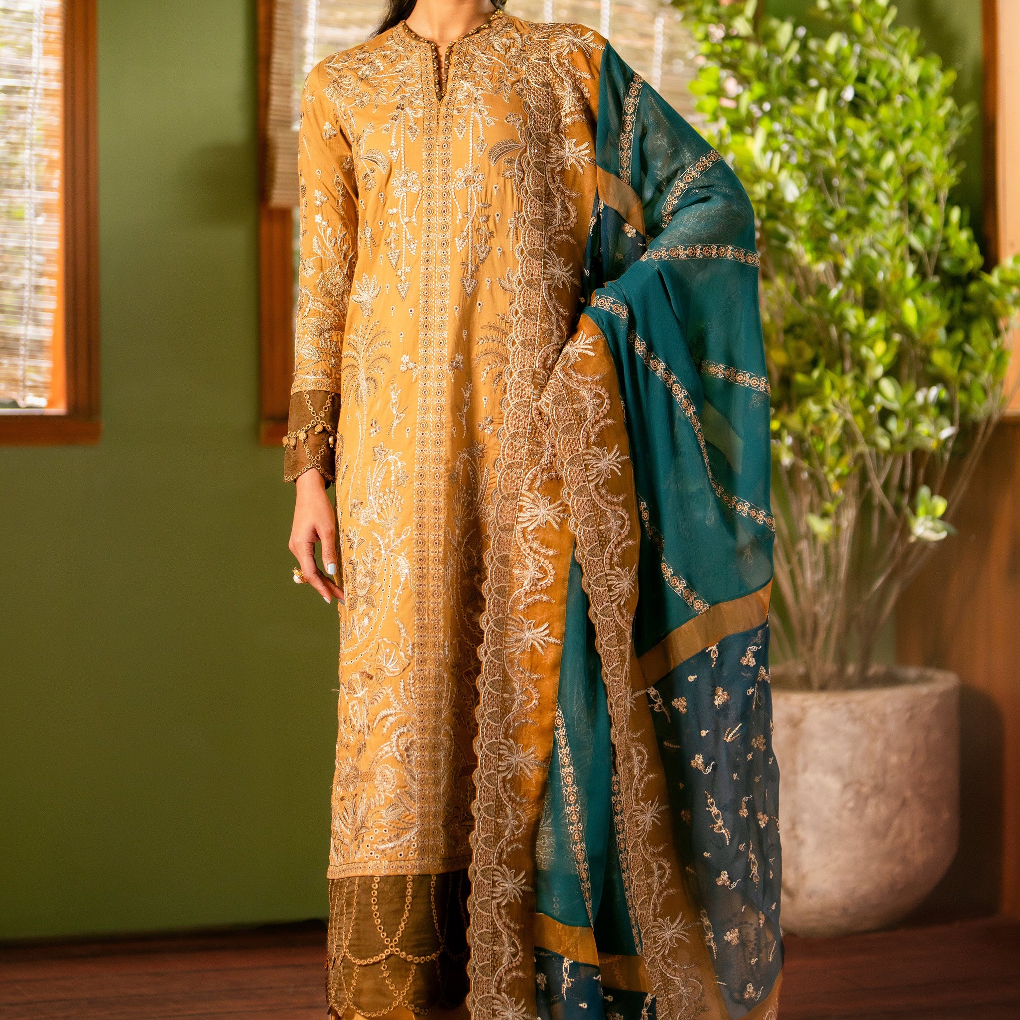 Maryum N Maria | Luxury Lawn 24 | Heba - Pakistani Clothes for women, in United Kingdom and United States