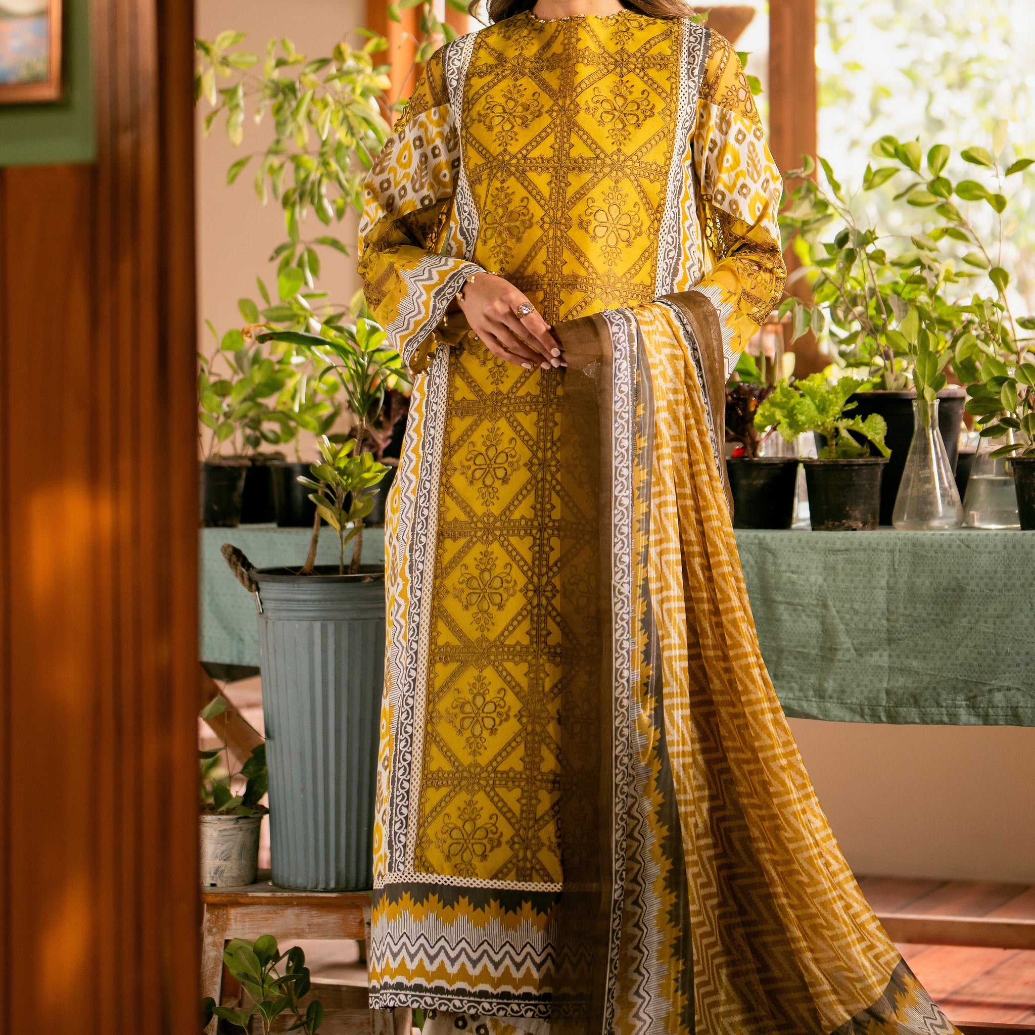 Maryum N Maria | Luxury Lawn 24 | Layla - Pakistani Clothes for women, in United Kingdom and United States