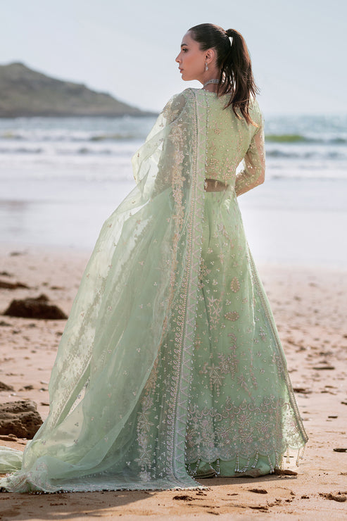 Emaan Adeel | Kamari Reveuse Wedding Formals | NOIR