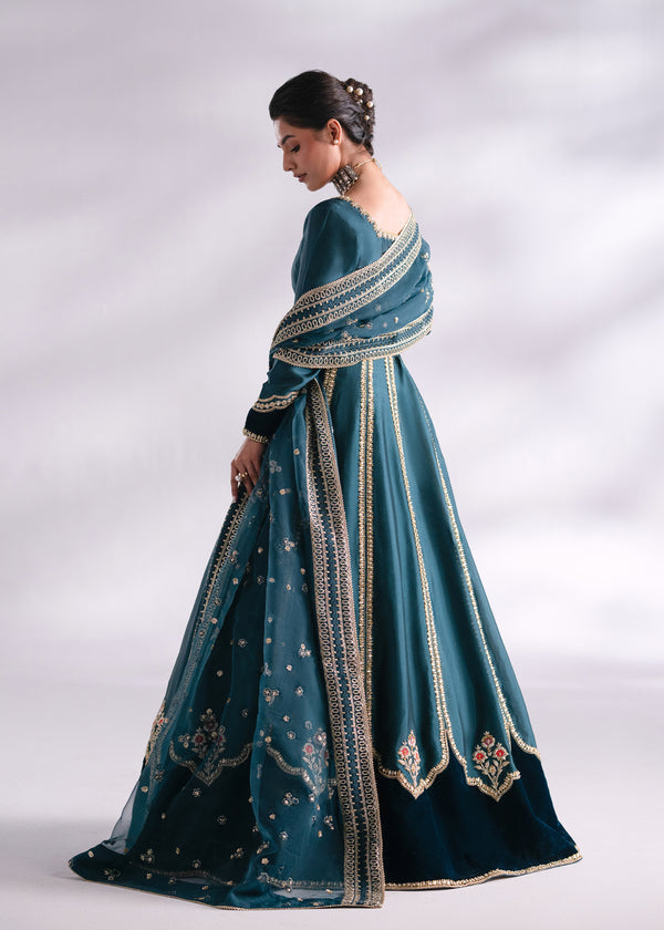 Mehak Yaqoob | Enchante The Luxe Edit | Zircone