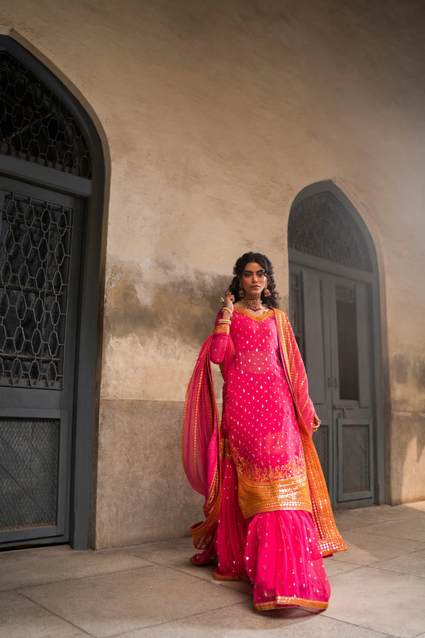 Erum Khan | Mannat Formals | Rangoli - Hoorain Designer Wear - Pakistani Ladies Branded Stitched Clothes in United Kingdom, United states, CA and Australia