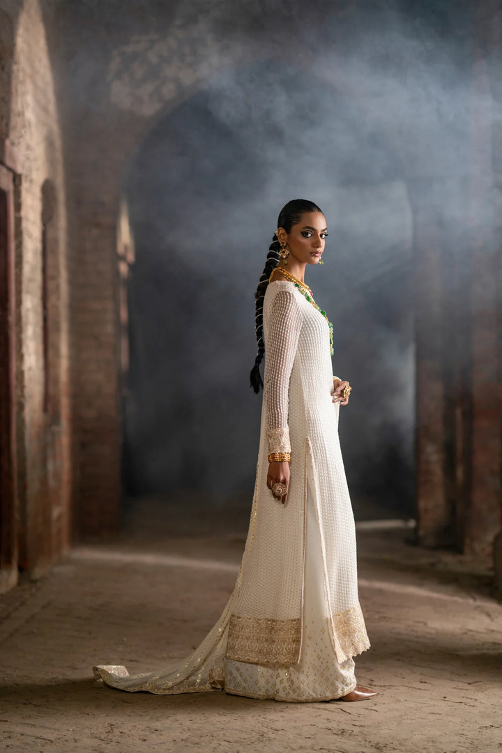 Erum Khan | Mannat Formals | Tabeer - Hoorain Designer Wear - Pakistani Ladies Branded Stitched Clothes in United Kingdom, United states, CA and Australia