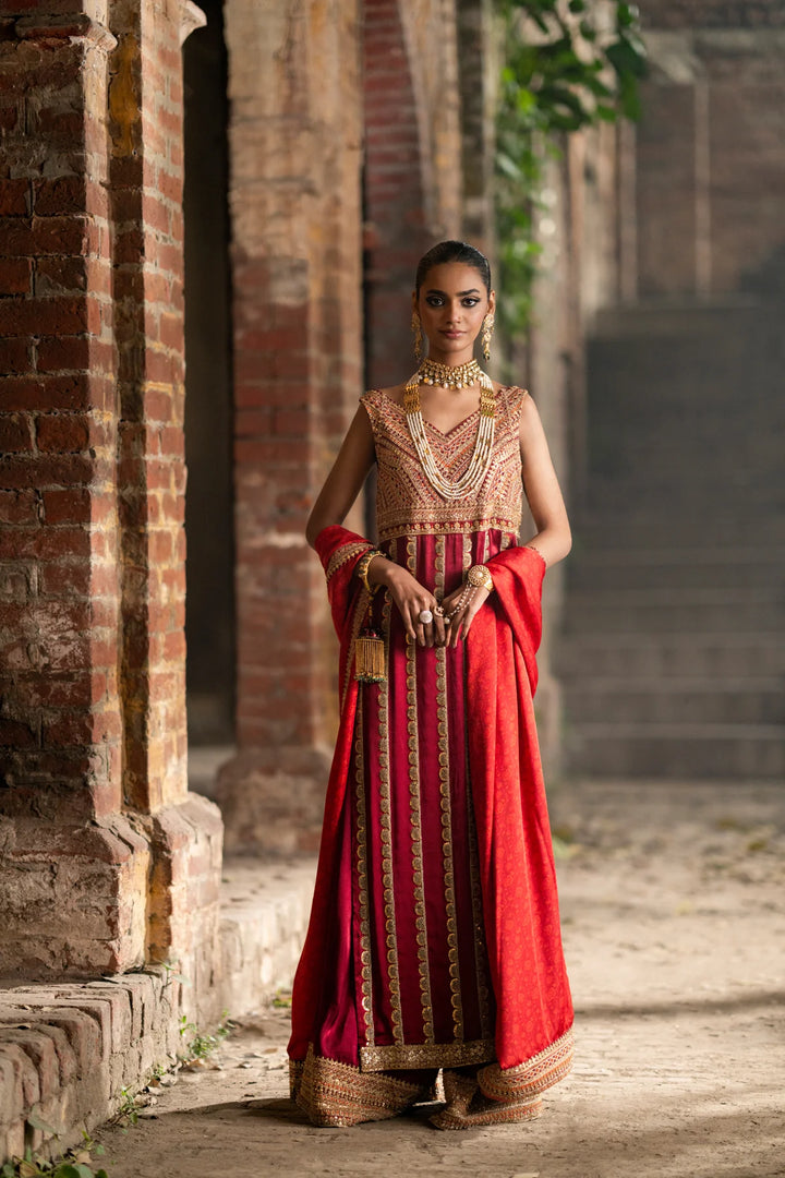 Erum Khan | Mannat Formals | Sohni - Hoorain Designer Wear - Pakistani Ladies Branded Stitched Clothes in United Kingdom, United states, CA and Australia