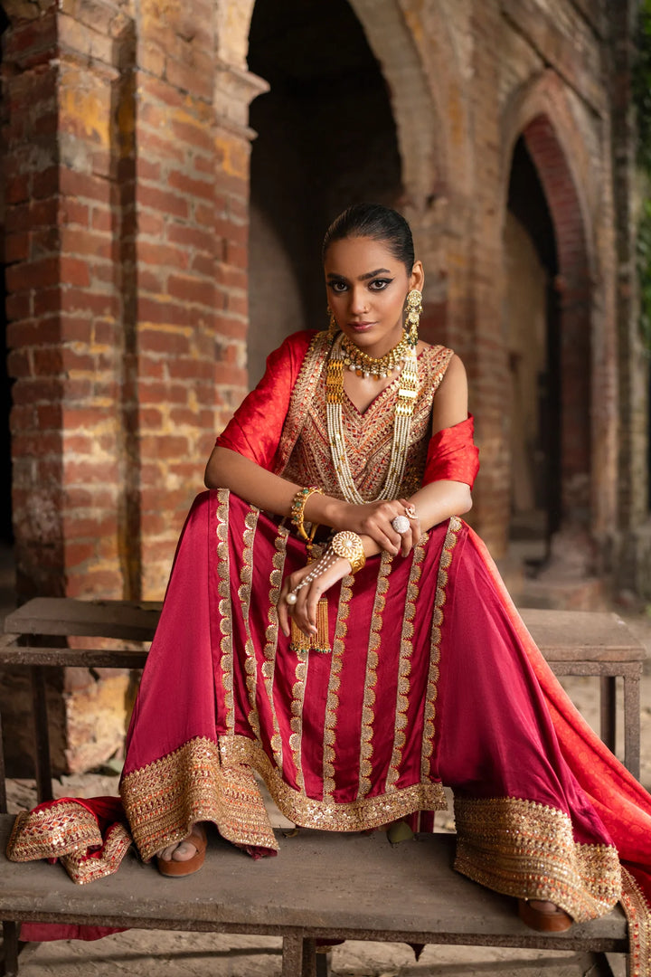 Erum Khan | Mannat Formals | Sohni - Hoorain Designer Wear - Pakistani Ladies Branded Stitched Clothes in United Kingdom, United states, CA and Australia