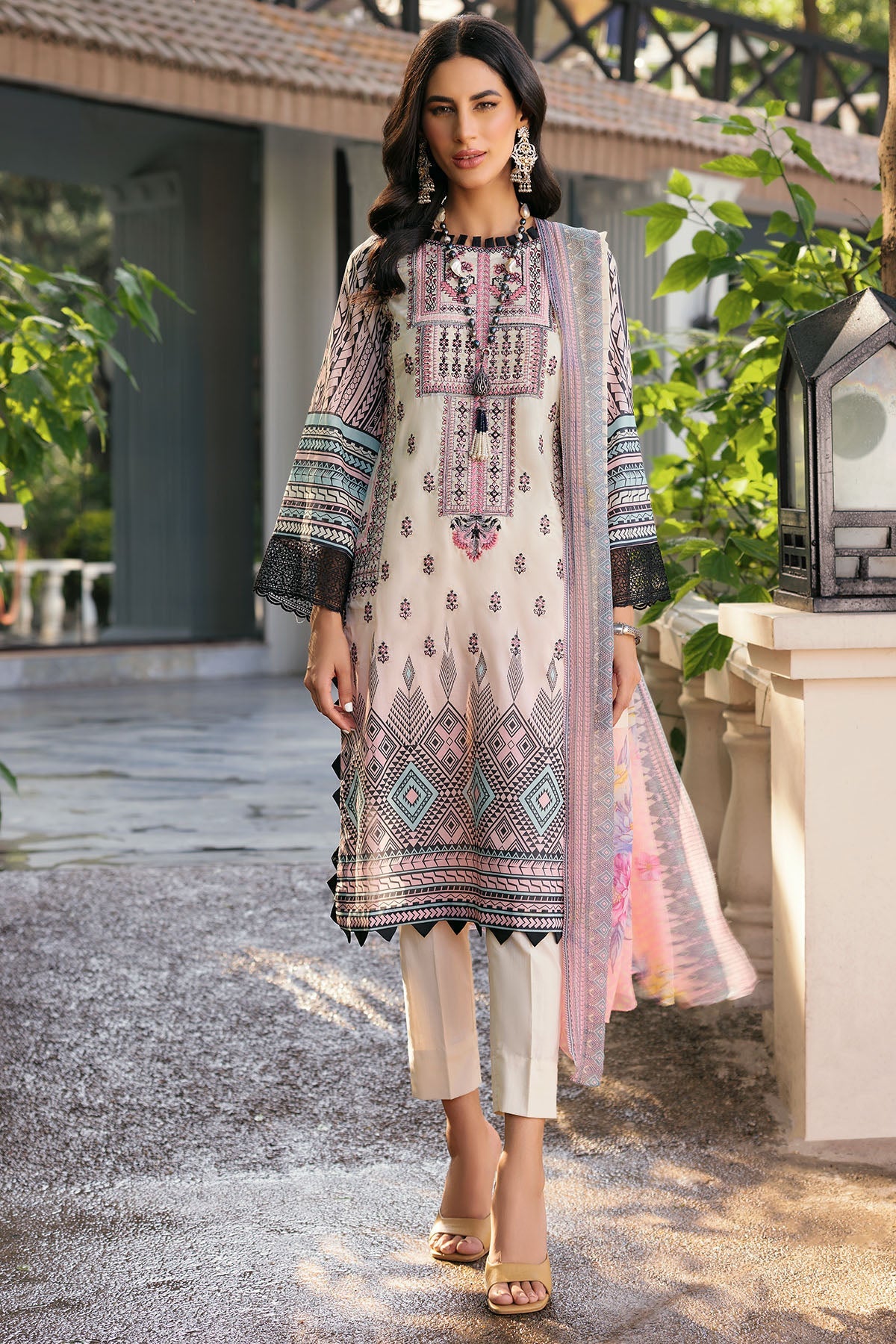 Motifz | Amal Luxury Lawn | 3293 - Pakistani Clothes for women, in United Kingdom and United States