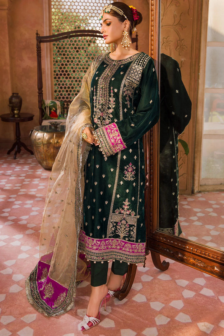 Motifz | Grand Velour Velvet Collection | 4403 - Hoorain Designer Wear - Pakistani Ladies Branded Stitched Clothes in United Kingdom, United states, CA and Australia