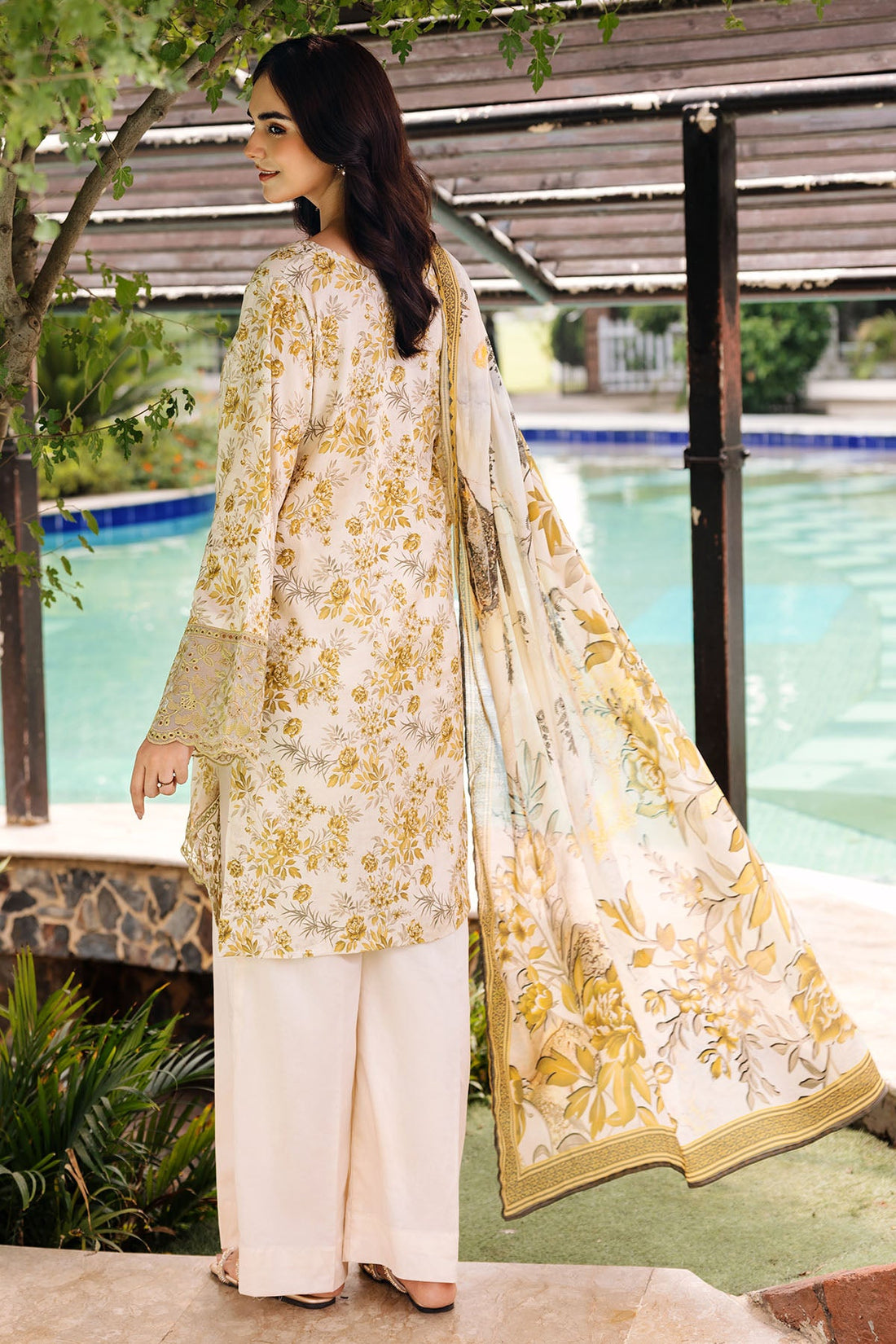 Motifz | Umang Lawn | 4898-SOFIA