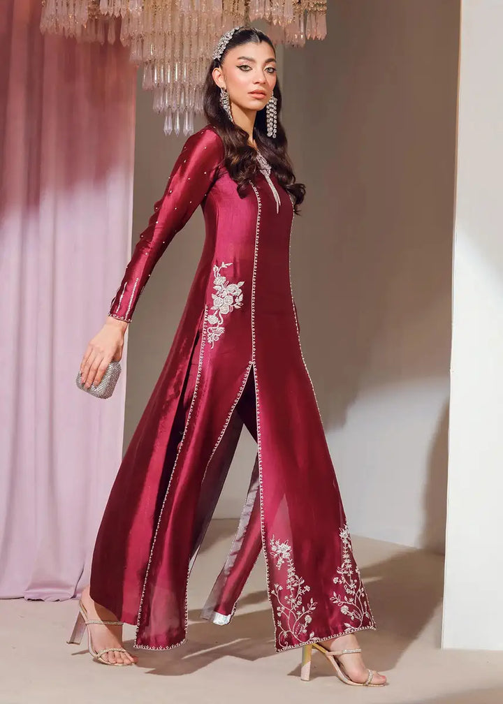 Mahum Asad | Forever and Ever Formals | Crush - Hoorain Designer Wear - Pakistani Ladies Branded Stitched Clothes in United Kingdom, United states, CA and Australia