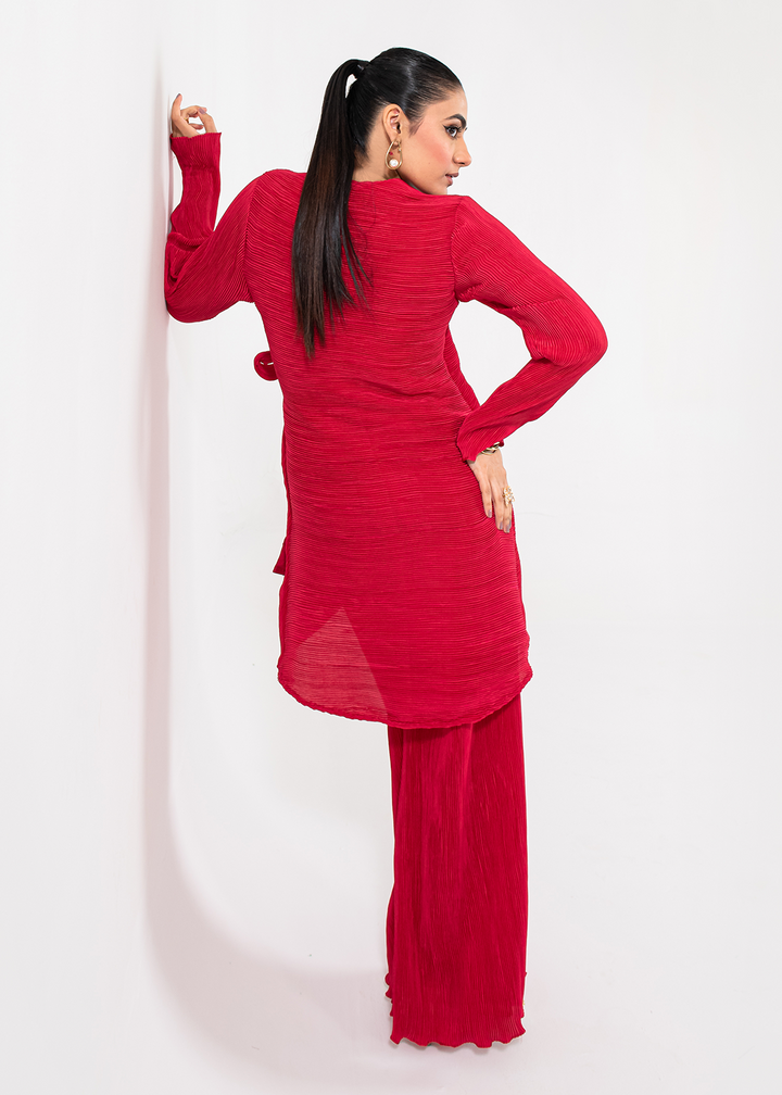Maria Osama Khan | Claire Pleated Silk | Scarlet - Hoorain Designer Wear - Pakistani Ladies Branded Stitched Clothes in United Kingdom, United states, CA and Australia