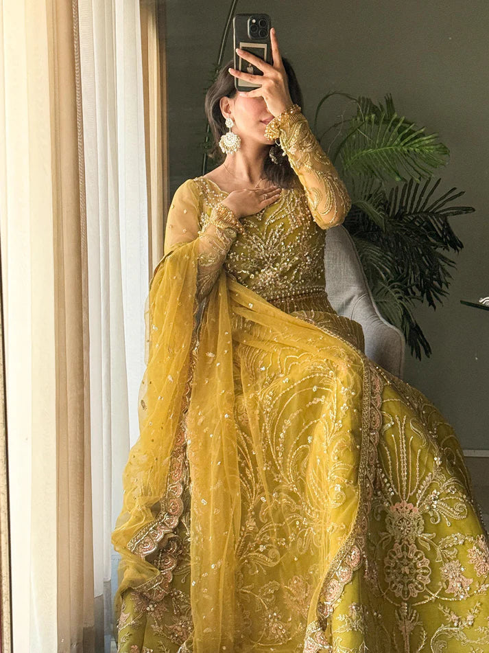 Epoque | Avanti Wedding Formals | Mehru Nisa - Hoorain Designer Wear - Pakistani Ladies Branded Stitched Clothes in United Kingdom, United states, CA and Australia