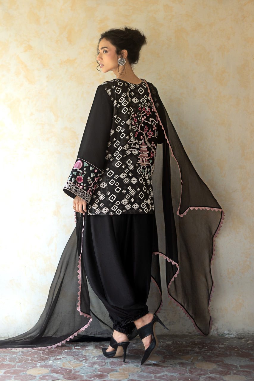 Zainab Chottani | Summer Edition 26 | Midnight Reverie