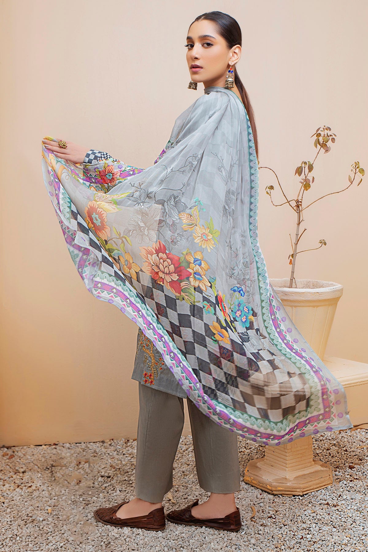 Motifz | Amal Luxury Lawn | 2952 - Pakistani Clothes for women, in United Kingdom and United States