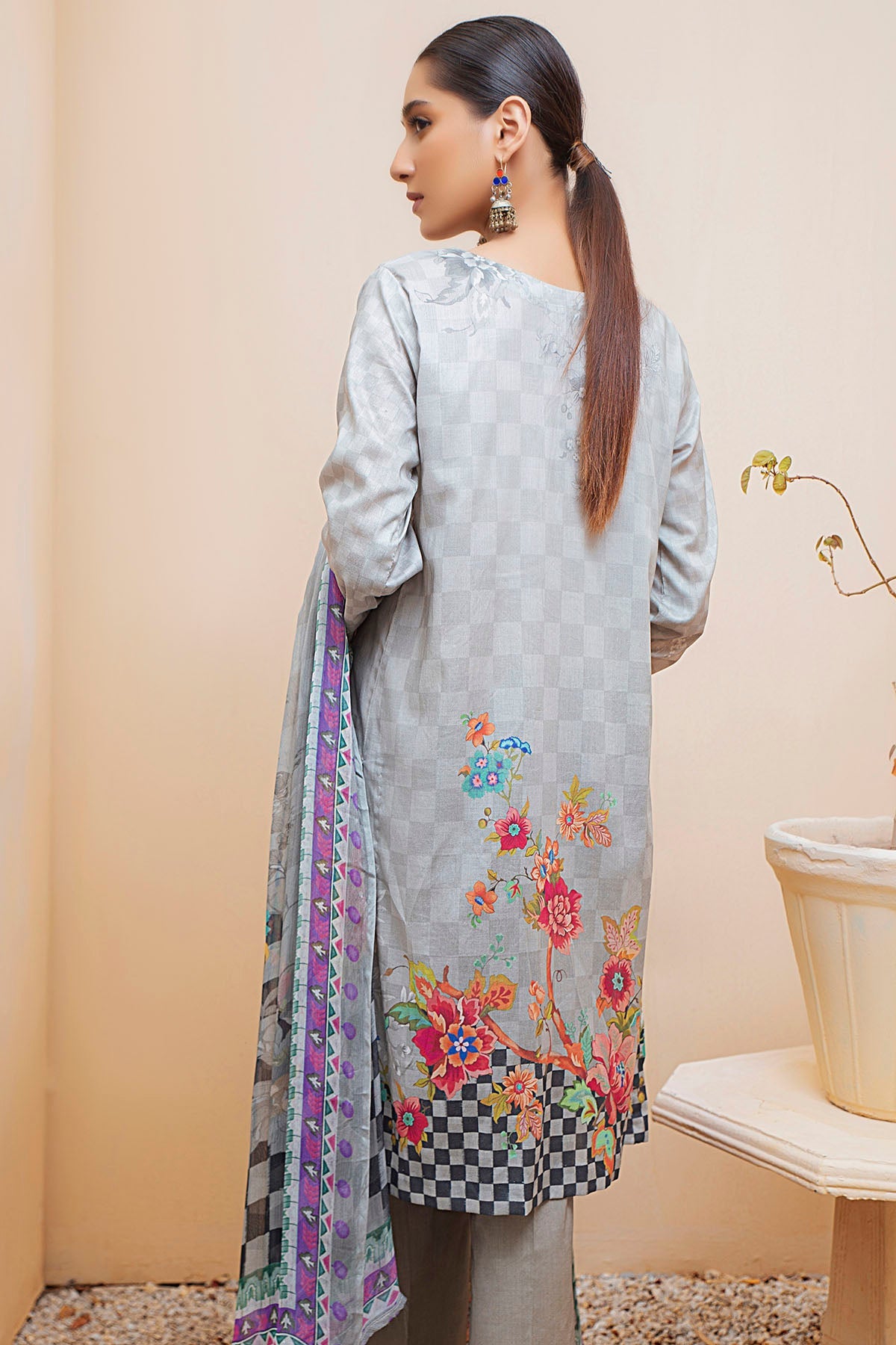 Motifz | Amal Luxury Lawn | 2952 - Pakistani Clothes for women, in United Kingdom and United States