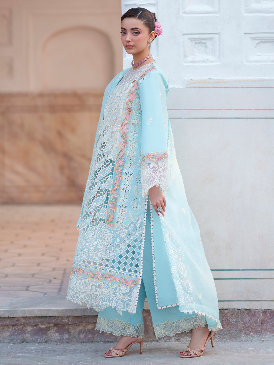 Mahnur | Nilofer Luxury Lawn 26 | NL-03