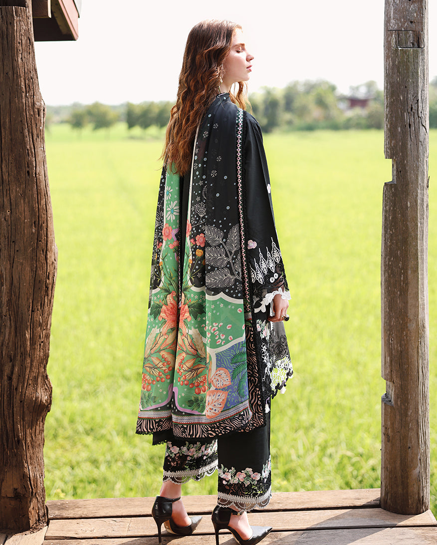 Mushq | The Secret Garden Lawn | Nightshade Bloom