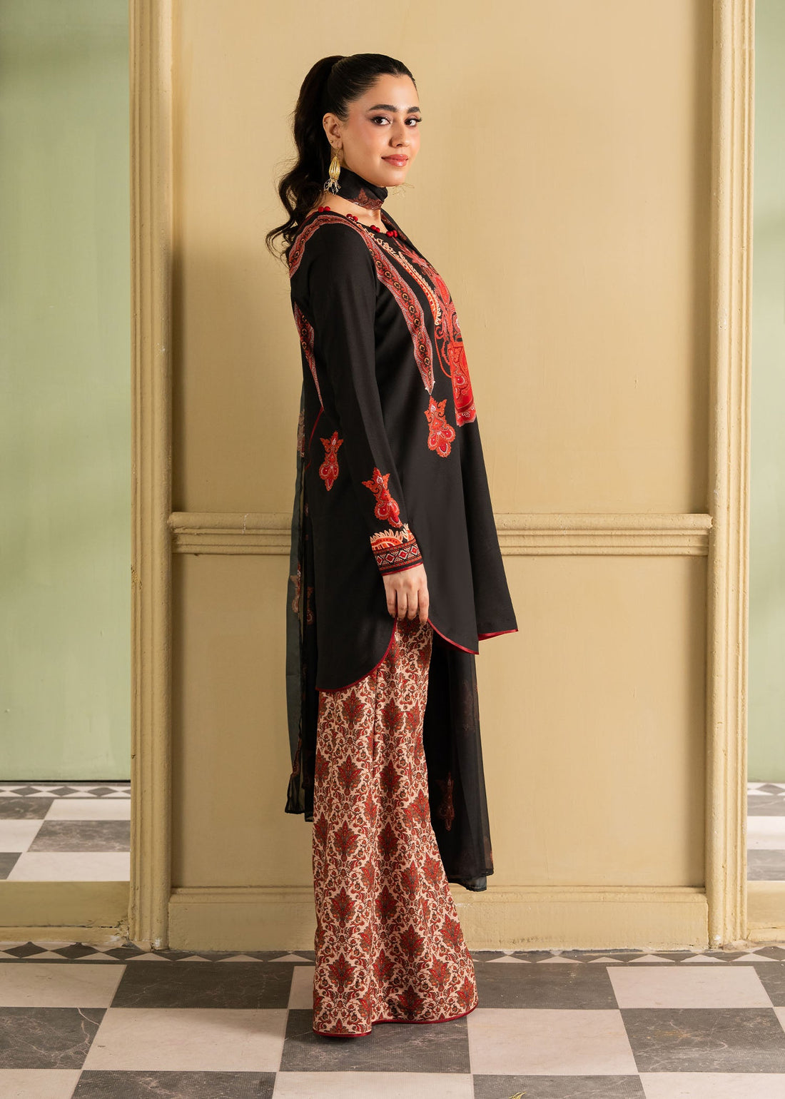 Maria Osama Khan | Retro 26 | Fiora