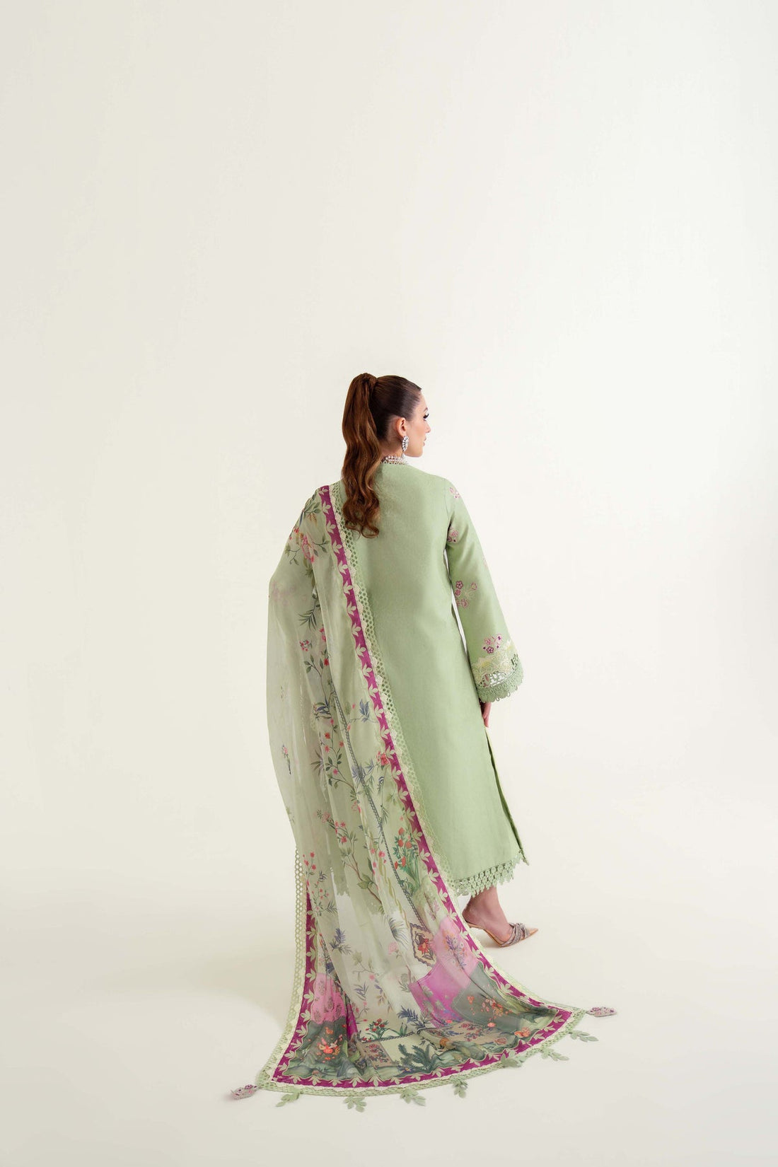 Sable Vogue | Luxury Lawn 25 | SL-09-25-V2