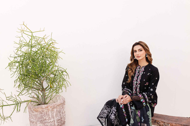 Sable Vogue | Shiree Lawn 24 | Aster - Hoorain Designer Wear - Pakistani Ladies Branded Stitched Clothes in United Kingdom, United states, CA and Australia