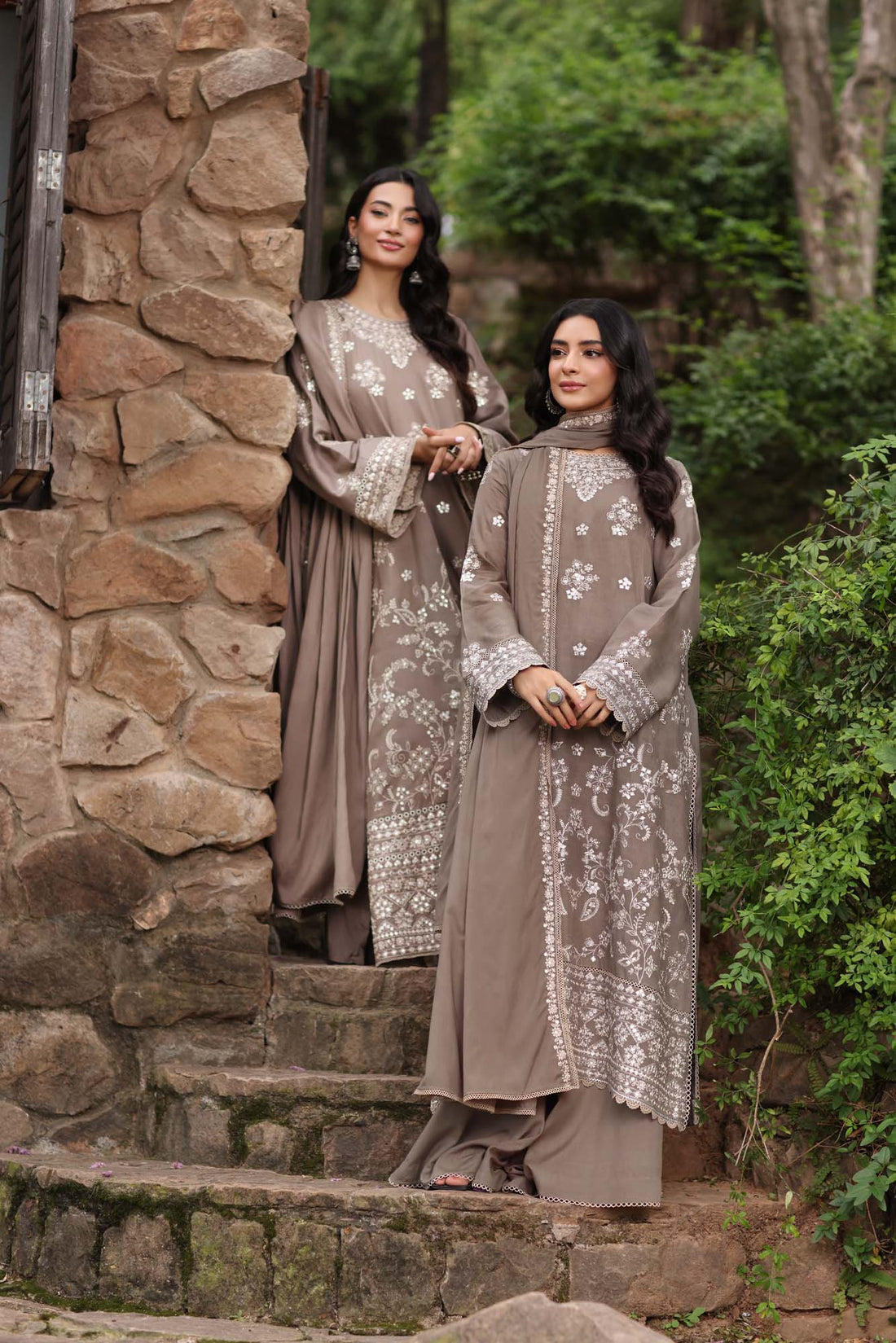 Noor by Saadia Asad | Suzaankari Winter 24 | D02