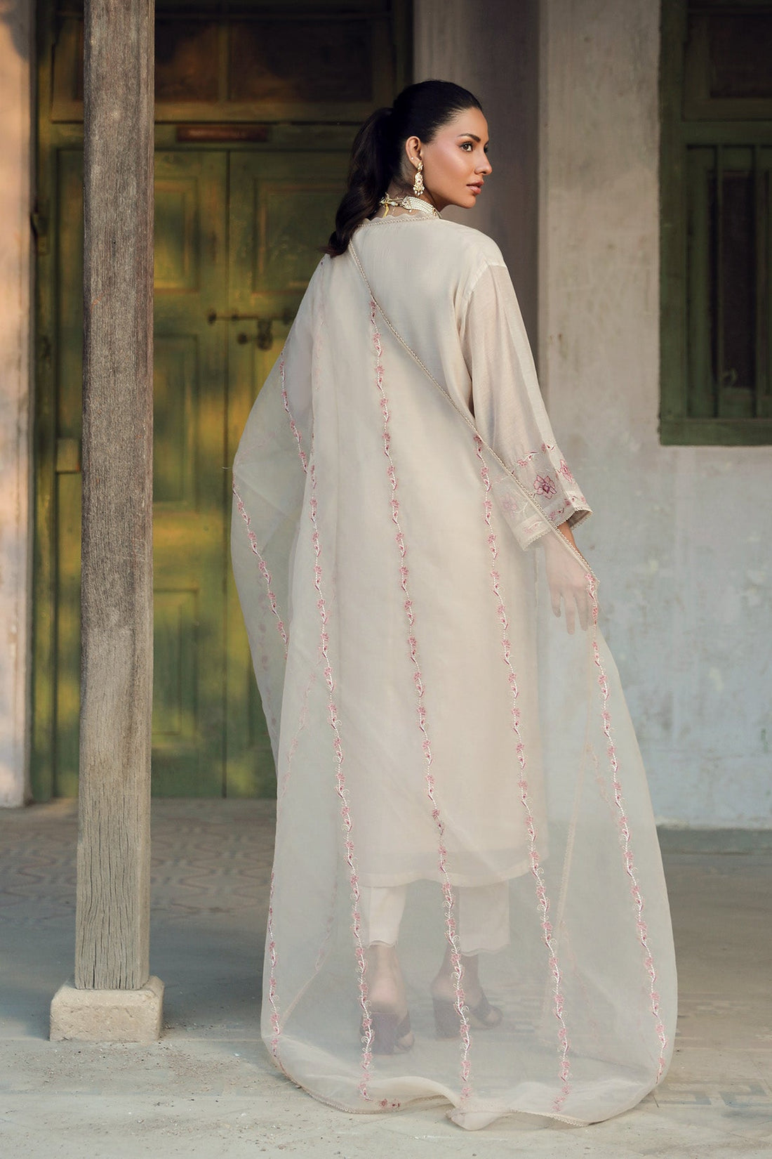 Sahar | Luxe Ready to Wear |  Beige Bloom