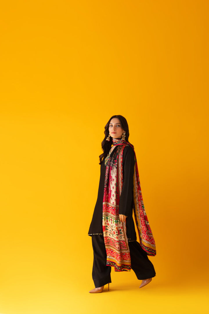 Sammy K | Satrangi Eid Edit | LILLY - Hoorain Designer Wear - Pakistani Ladies Branded Stitched Clothes in United Kingdom, United states, CA and Australia