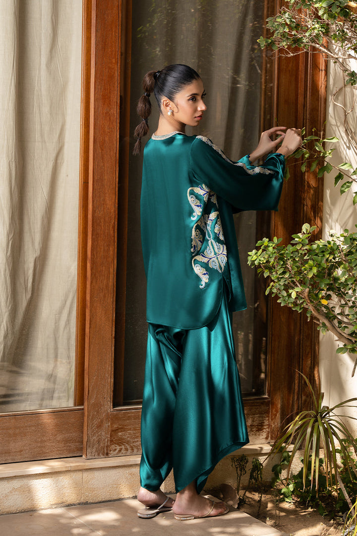 Sania Maskatiya | Eid Collection | Aja - Hoorain Designer Wear - Pakistani Ladies Branded Stitched Clothes in United Kingdom, United states, CA and Australia