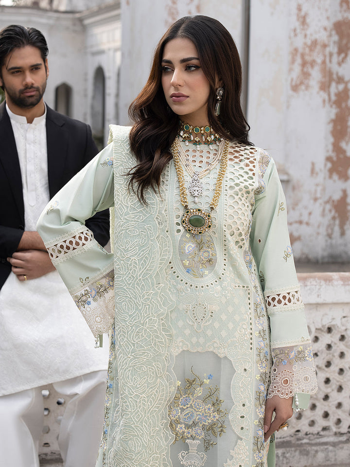 Mahnur | Mahrukh Luxury Lawn 24 | SELINA - Hoorain Designer Wear - Pakistani Ladies Branded Stitched Clothes in United Kingdom, United states, CA and Australia