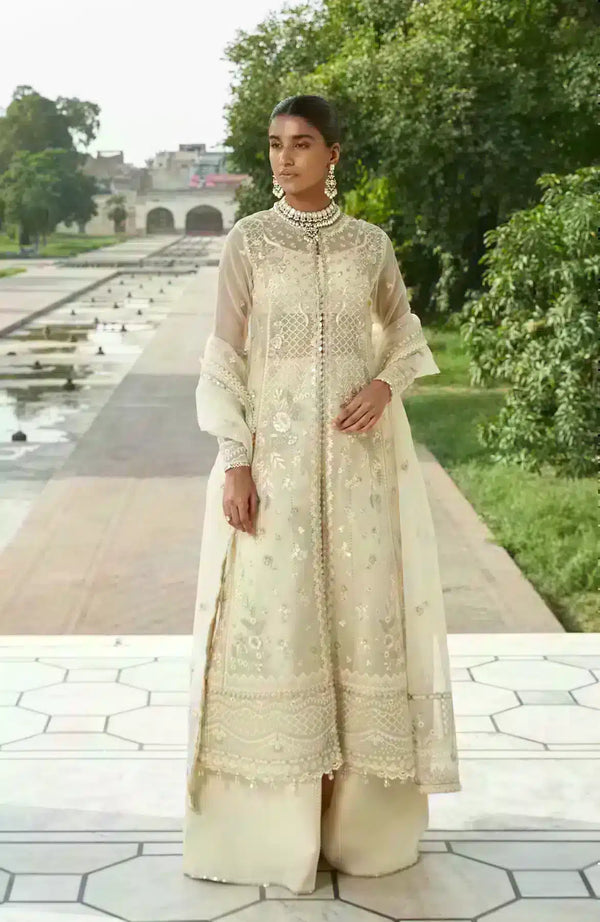 Seran | Taaruf Formals 2023 | Zora - Hoorain Designer Wear - Pakistani Ladies Branded Stitched Clothes in United Kingdom, United states, CA and Australia