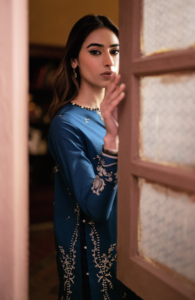 Seran | Afsanah Lawn 24 | Tara - Hoorain Designer Wear - Pakistani Ladies Branded Stitched Clothes in United Kingdom, United states, CA and Australia