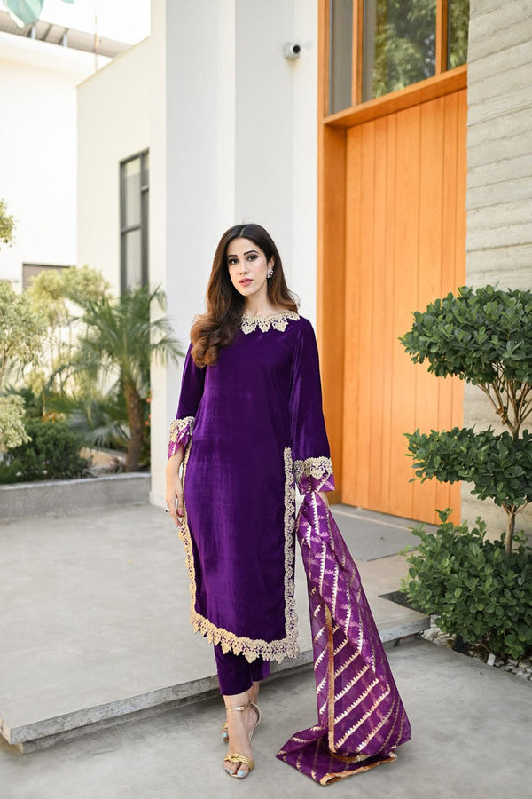 Leon | Leon Luxe Collection | MAHROZE - Hoorain Designer Wear - Pakistani Ladies Branded Stitched Clothes in United Kingdom, United states, CA and Australia