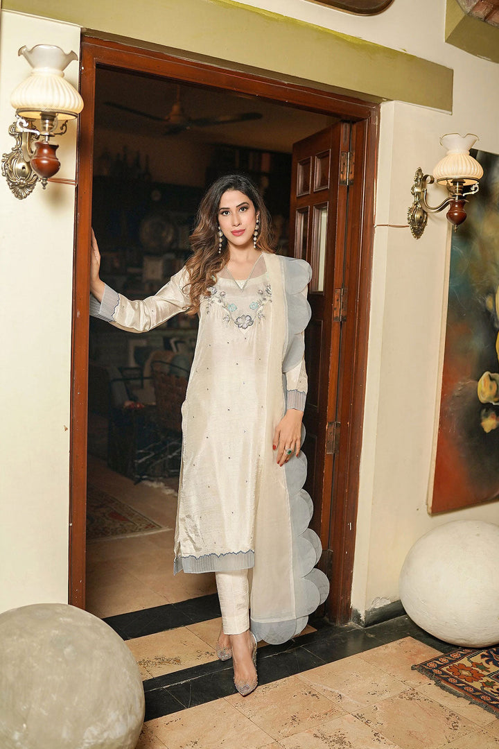 Leon | Leon Luxe Collection | COCONUT - Hoorain Designer Wear - Pakistani Ladies Branded Stitched Clothes in United Kingdom, United states, CA and Australia