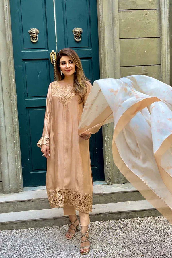 Leon | Leon Luxe Collection | NAMIA - Hoorain Designer Wear - Pakistani Ladies Branded Stitched Clothes in United Kingdom, United states, CA and Australia