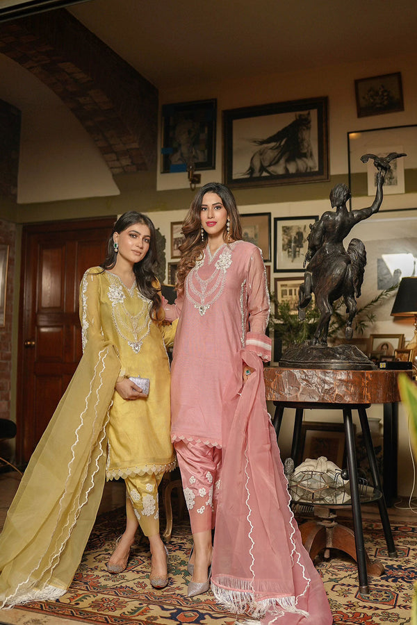 Leon | Leon Luxe Collection | ROSA BLANCA - Hoorain Designer Wear - Pakistani Ladies Branded Stitched Clothes in United Kingdom, United states, CA and Australia