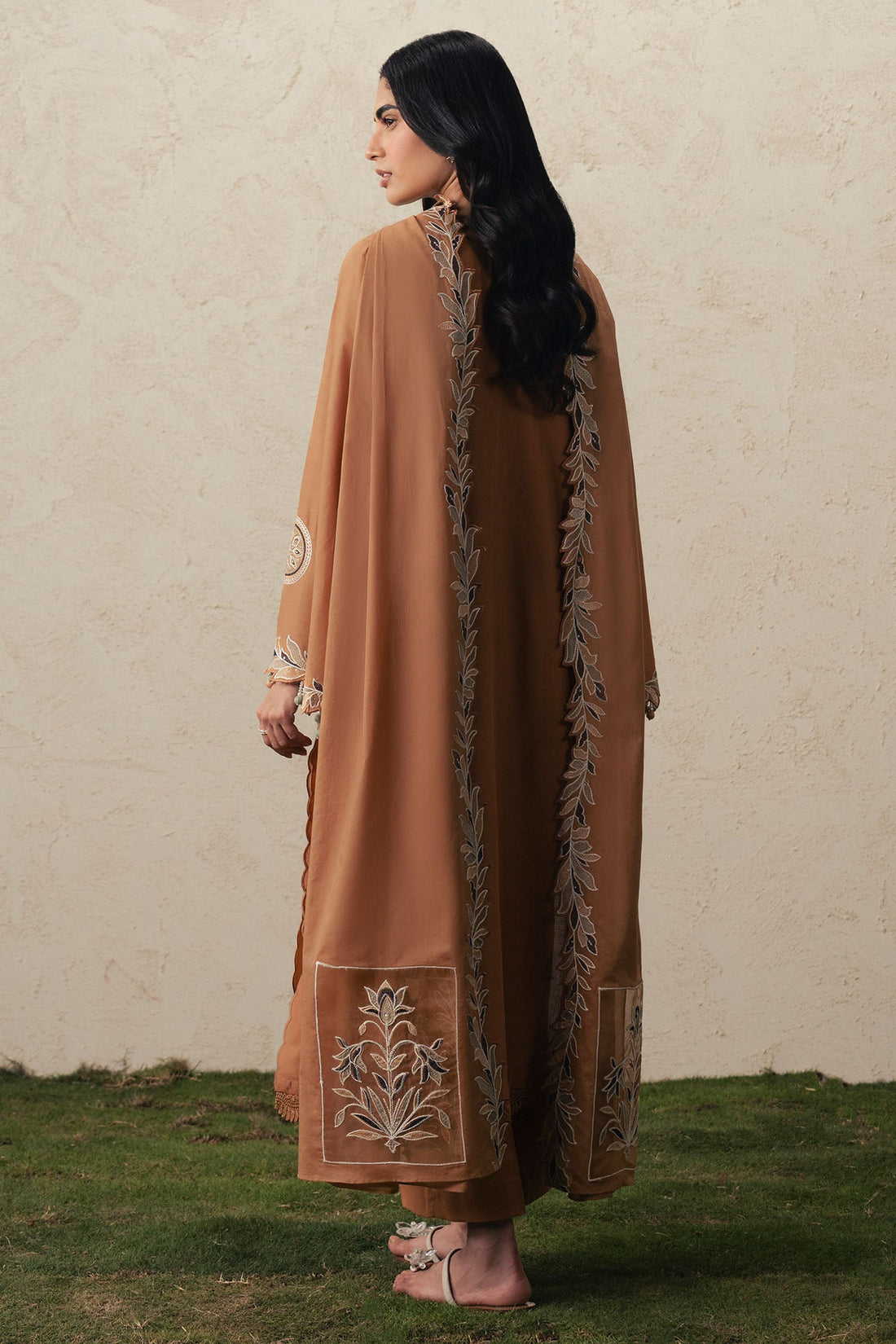 Cross Stitch | The Moonsoon Edit 26 | AMBER DUNE-3PC EMBROIDERED SUIT