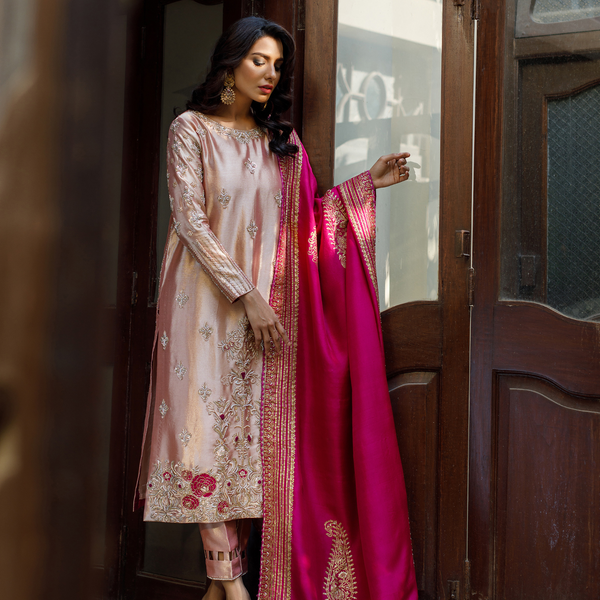 Wahajmkhan | Bahar Begum Formals | TISSUE PINK & MAGENTA SHAWL - Pakistani Clothes for women, in United Kingdom and United States