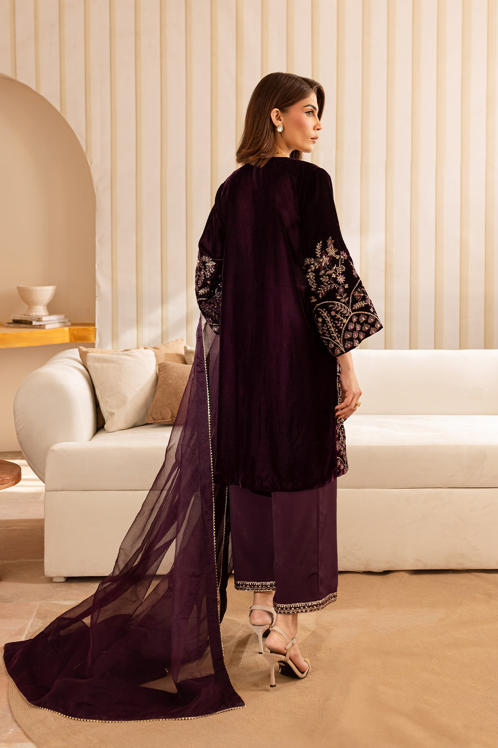 Vanya | Velvet Formals 24 |  KV-52