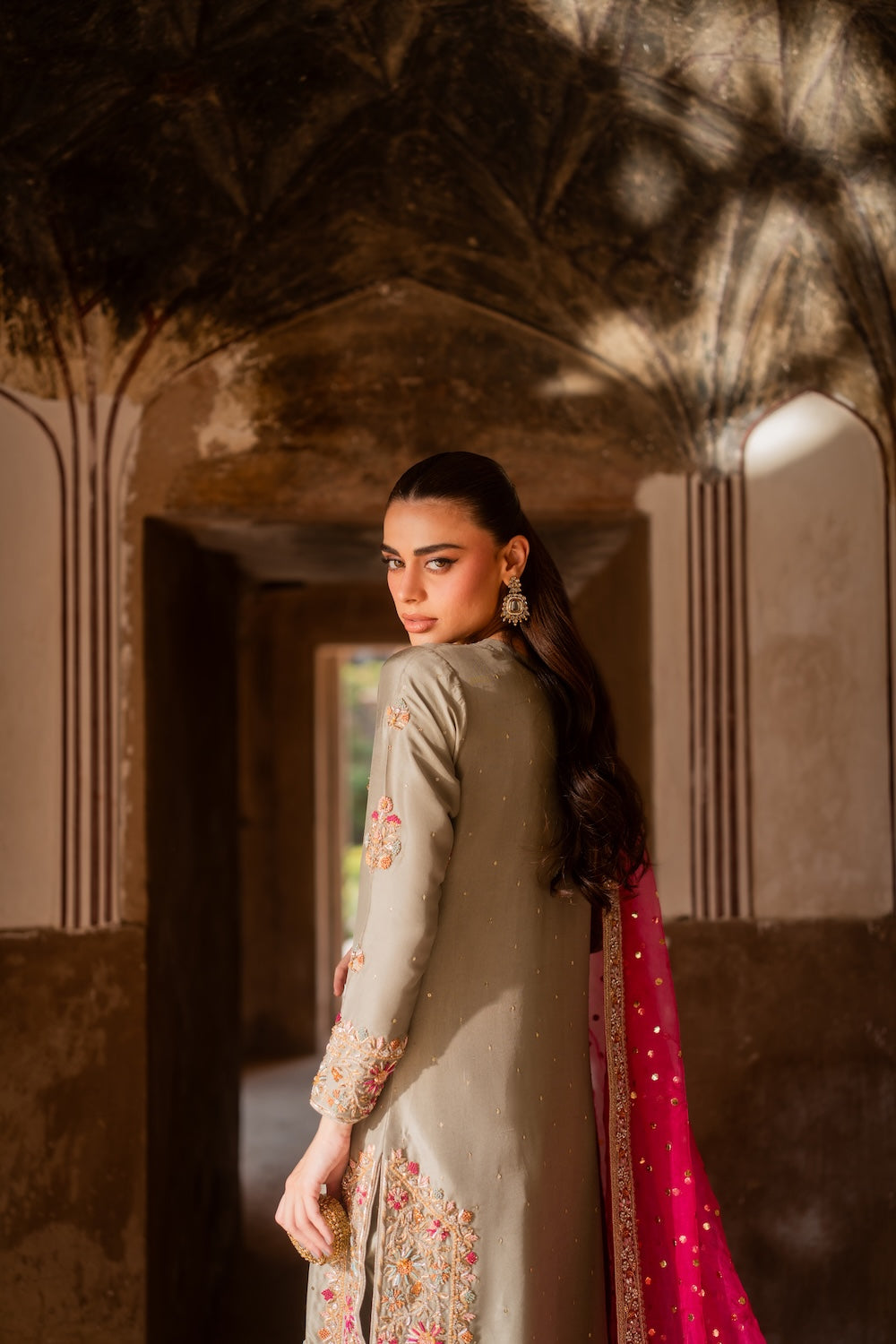 Vintage | Maaheru Formals | Roshni