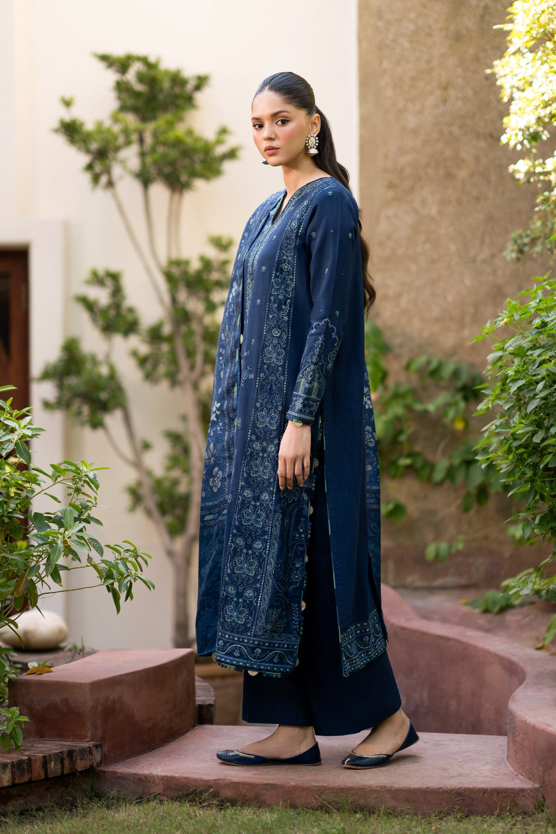 Xenia Formals | Dhoop Kinaray Winter Shawl 24 | NEELUM