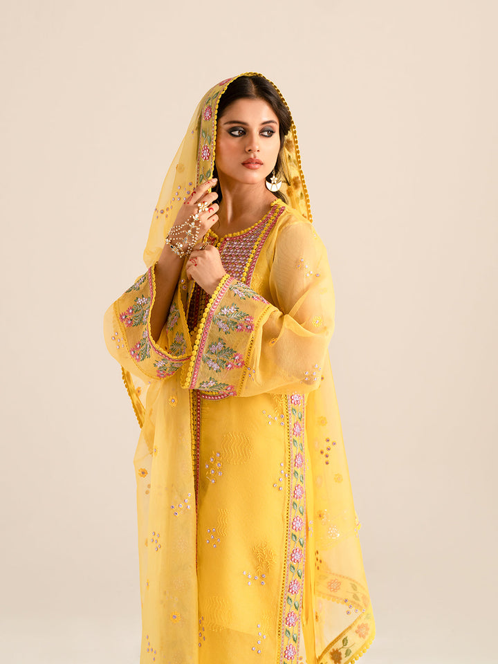 Fozia Khalid | Eid Edit 24 | Helin - Hoorain Designer Wear - Pakistani Ladies Branded Stitched Clothes in United Kingdom, United states, CA and Australia