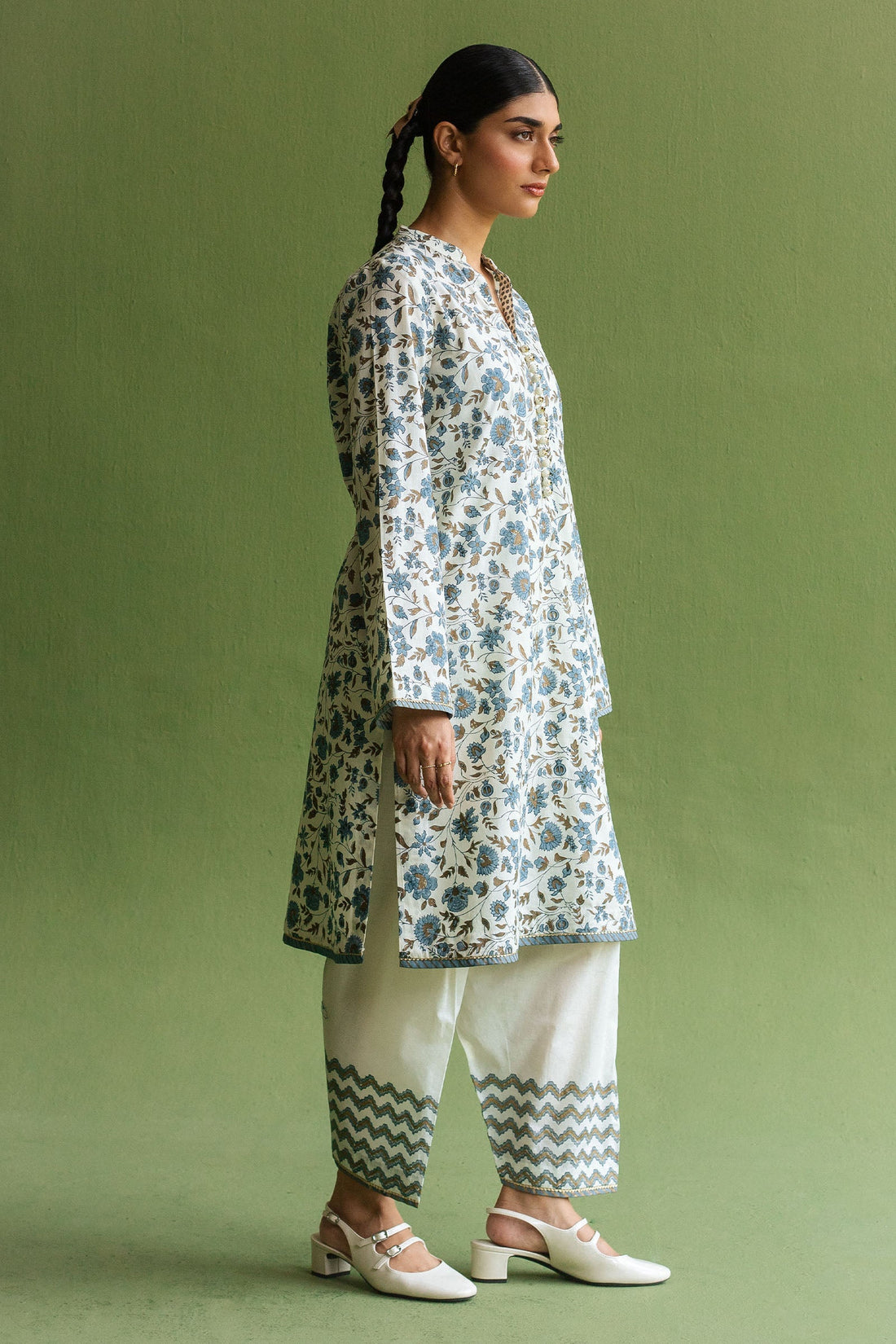 Zara Shahjahan | Handcrafted Suits | ZHC-051