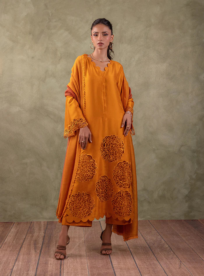 Zainab Chottani | Eid Edit 24 | Burning Amber - Hoorain Designer Wear - Pakistani Ladies Branded Stitched Clothes in United Kingdom, United states, CA and Australia