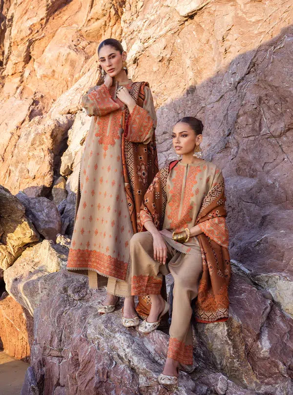 Zainab Chottani | Winter Shawls | Azal - Hoorain Designer Wear - Pakistani Ladies Branded Stitched Clothes in United Kingdom, United states, CA and Australia