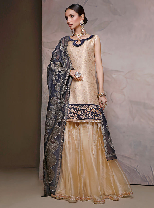 Zainab Chottani | Semi Formals | A BLONDE COAL