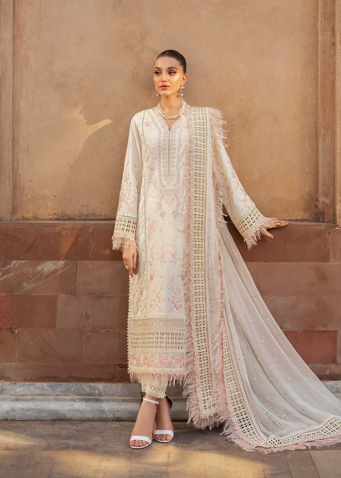 Akbaraslam | Hayat Luxury Lawn 24 | FAUNA - Pakistani Clothes - Hoorain Designer Wear