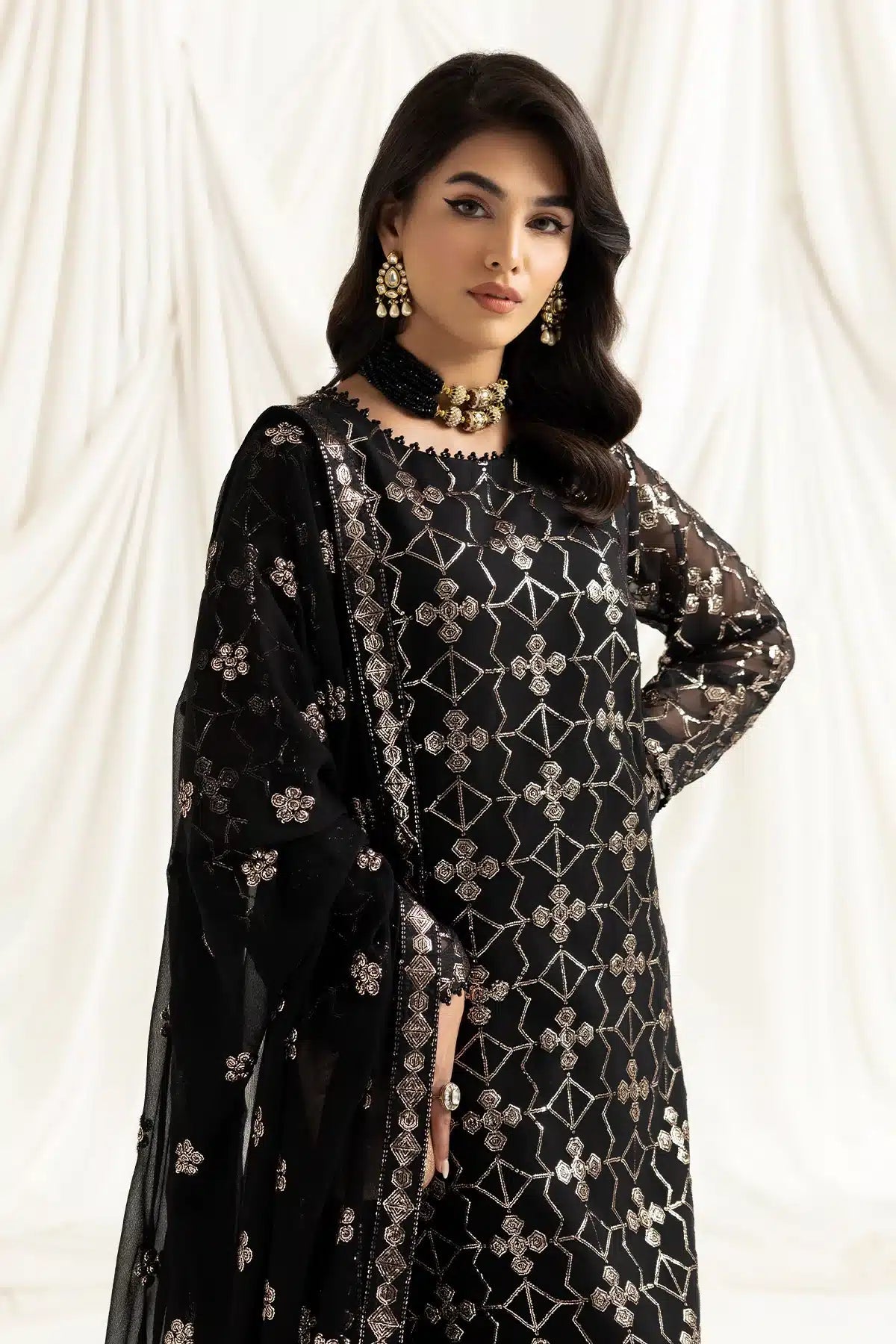 Alizeh | Dua Formals 23 | DUA - V02D04A - NAZIK(BLACK) - Pakistani Clothes - Hoorain Designer Wear