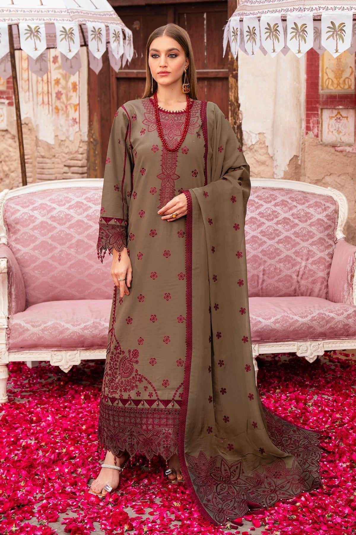 Alizeh | Rawayat Luxury Lawn 24 | Zeenat - Pakistani Clothes - Hoorain Designer Wear