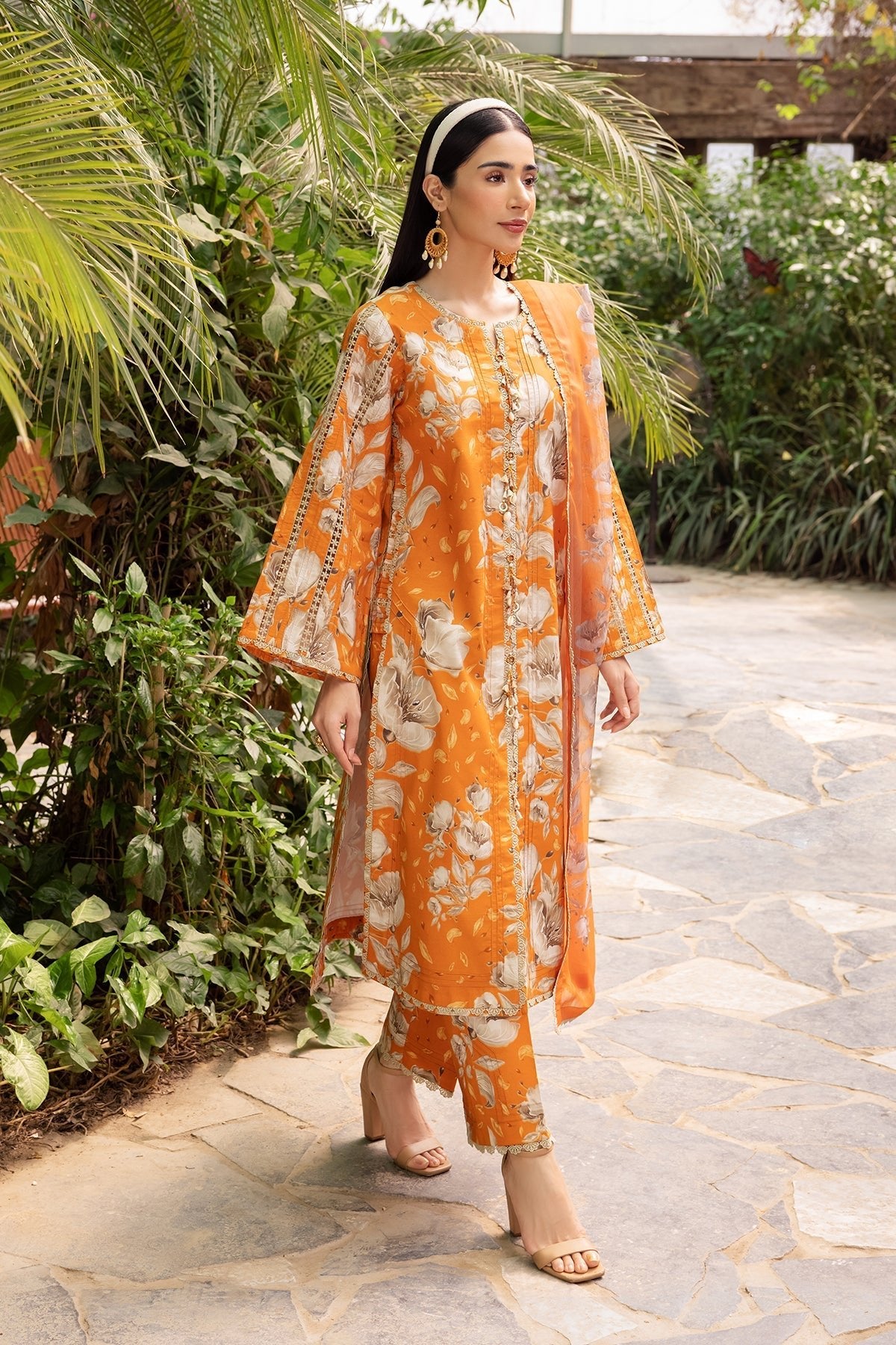 Alizeh | Sheen Lawn Prints 24 | SUNFLOWER - Pakistani Clothes - Hoorain Designer Wear