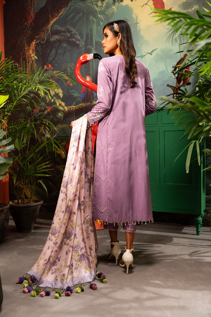 Alkaram | Luxury Lawn 24 | EC-16-2 - Hoorain Designer Wear - Pakistani Ladies Branded Stitched Clothes in United Kingdom, United states, CA and Australia
