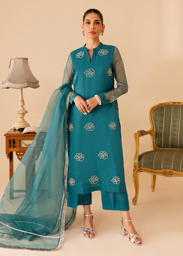 Allure | Maya Formals | RYAN - Pakistani Clothes - Hoorain Designer Wear